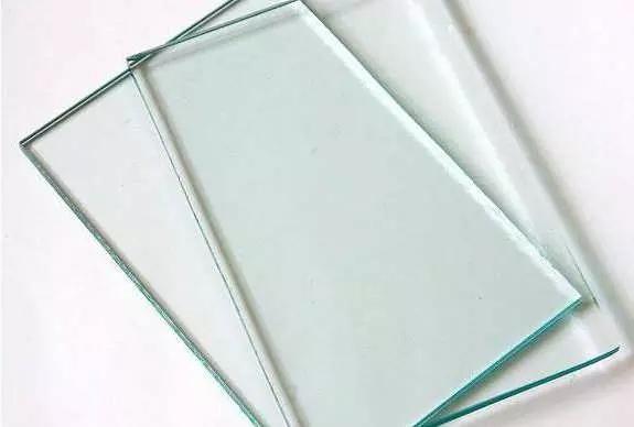 灰色的鋼化玻璃 色彩與材質的交融